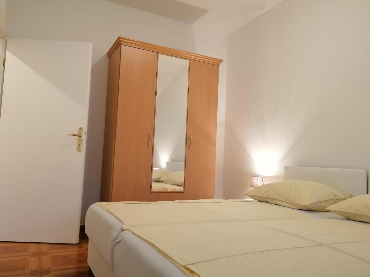 Apartmani Ivana Senj Сень Экстерьер фото