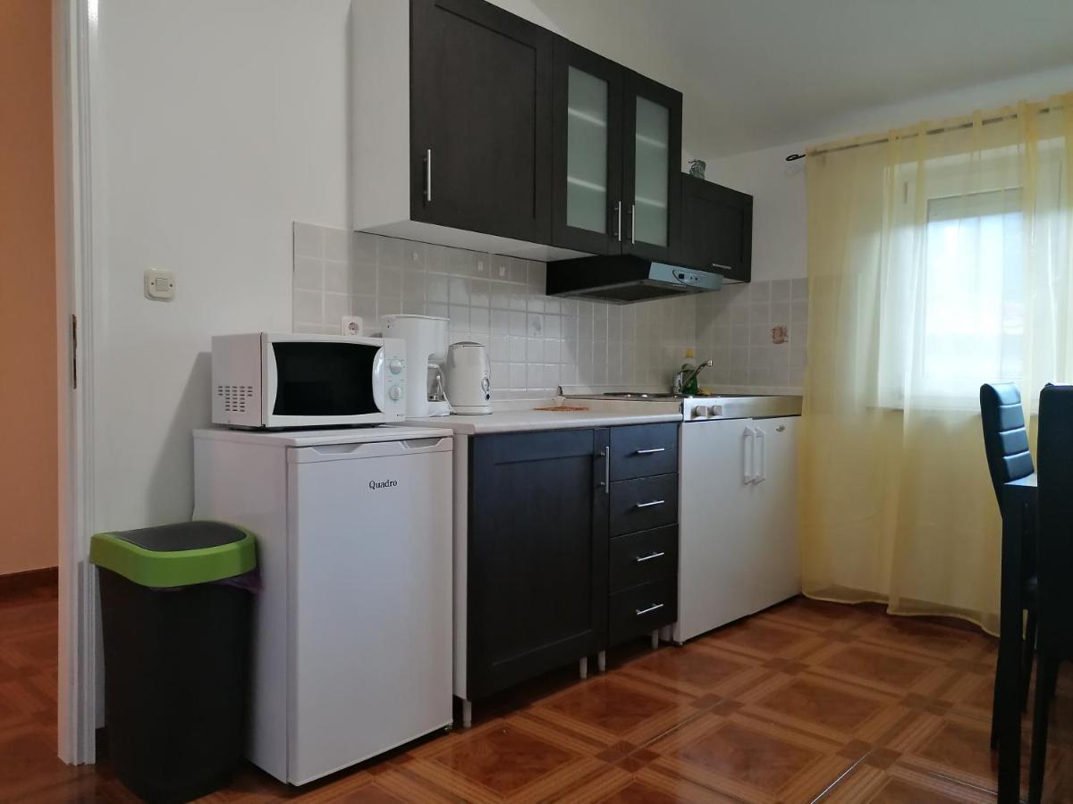 Apartmani Ivana Senj Сень Экстерьер фото