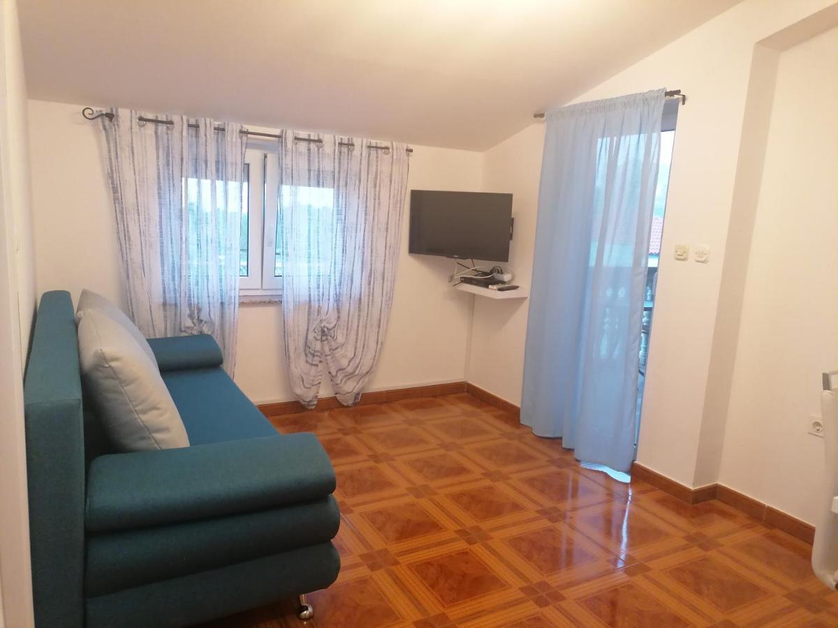 Apartmani Ivana Senj Сень Экстерьер фото